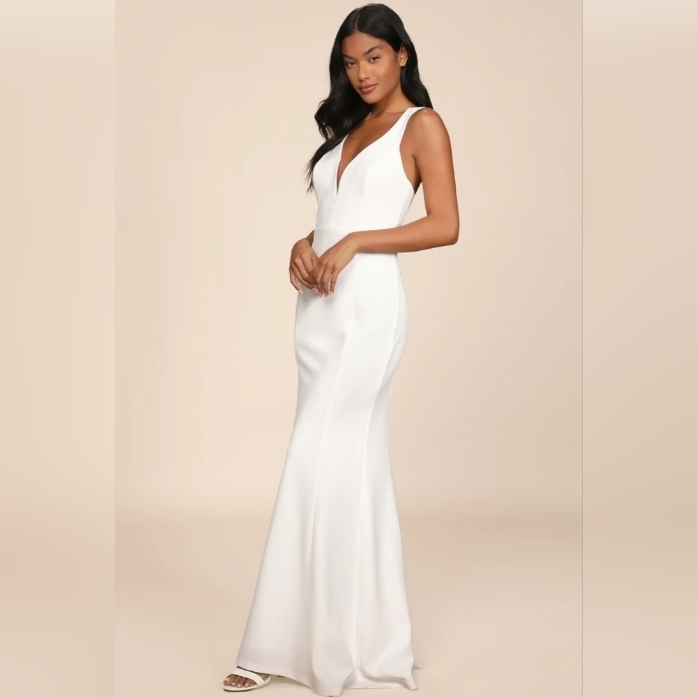 Lulus | NWT White Mermaid Gown Size XS